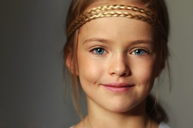  با دختر 8 ساله روسی که زیباترین دختر دنیا محسوب می شود آشنا شوید