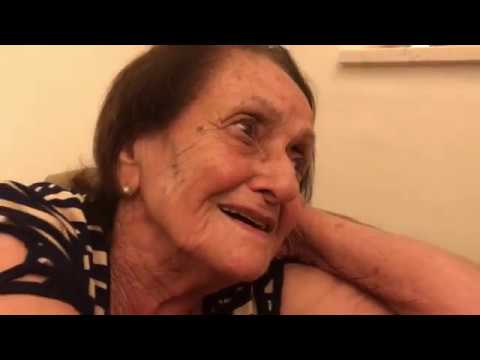 Seznamte se s Pigeon Maw, starou dámou s alzheimerem, která baví internet.
